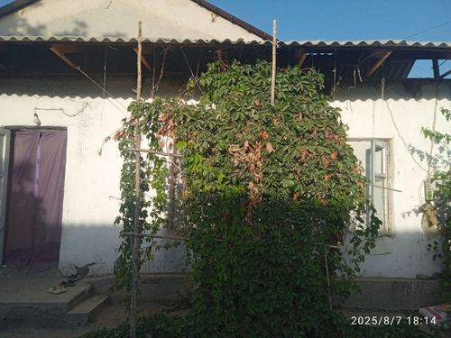 Uchastka sotiladi