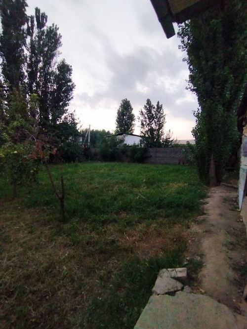 Qurq yer sotladi