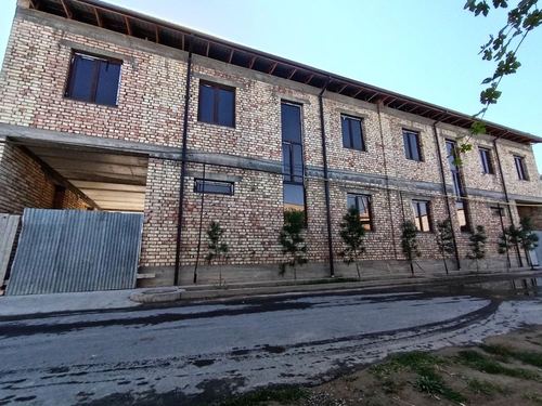 9-room house, 300 m²