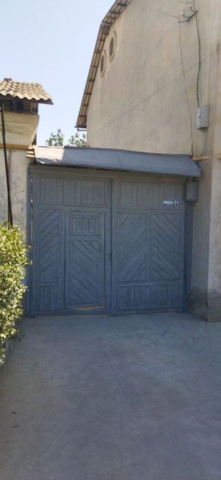 8-room house, 5100 m²