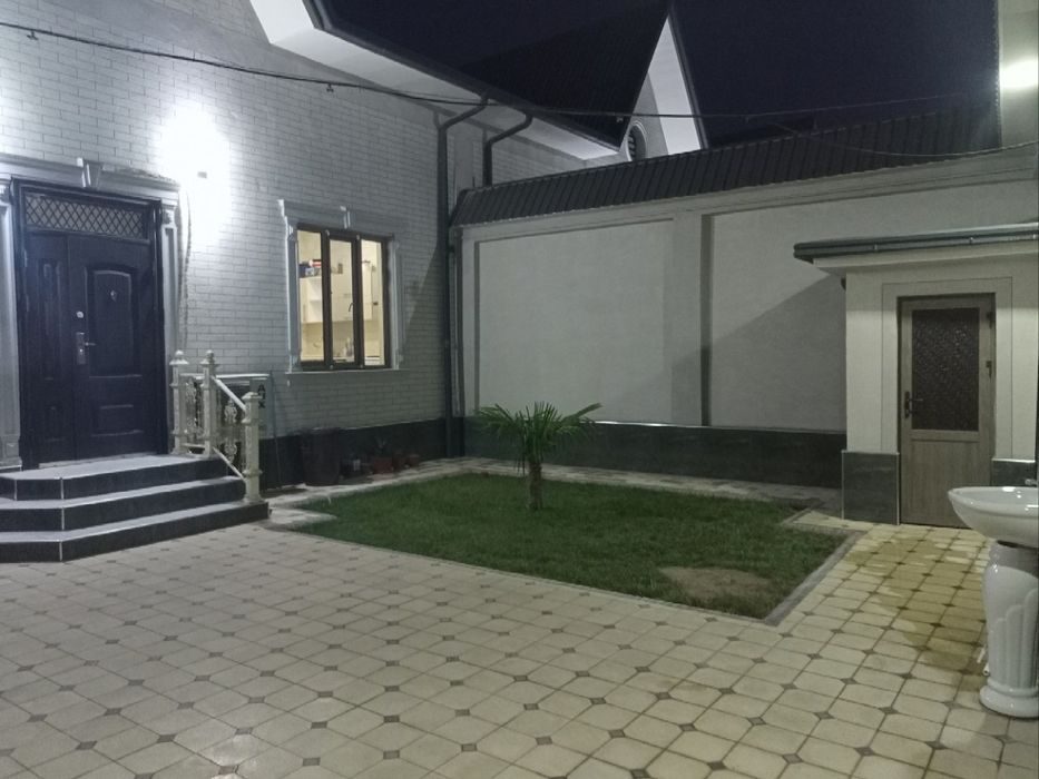 5-room cottage, 200 m², Tashkent, Sergeli District, for rent