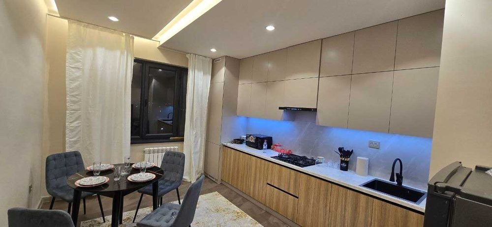 2-xonali kvartira, 58 m², Назарбек, ijaraga