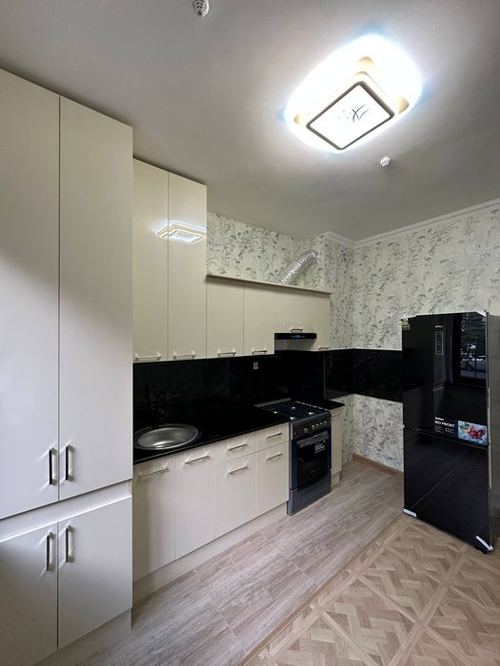3-xonali kvartira, 76 m²