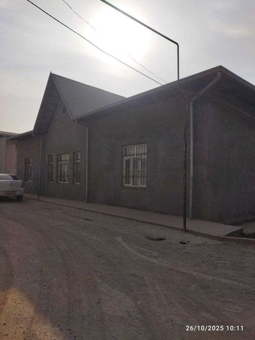 6-room house, 7000 m²