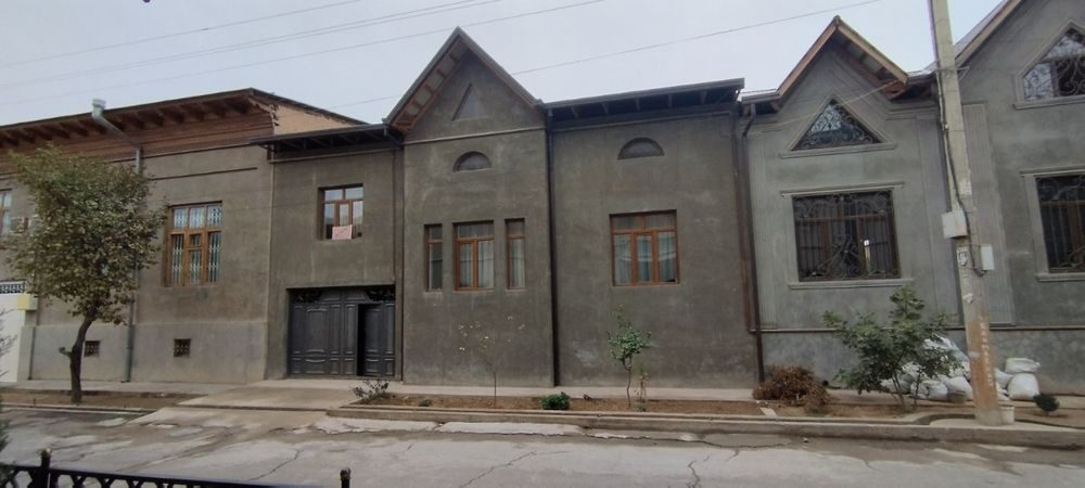 5-xonali uy, 400 m², Назарбек, sotuvga