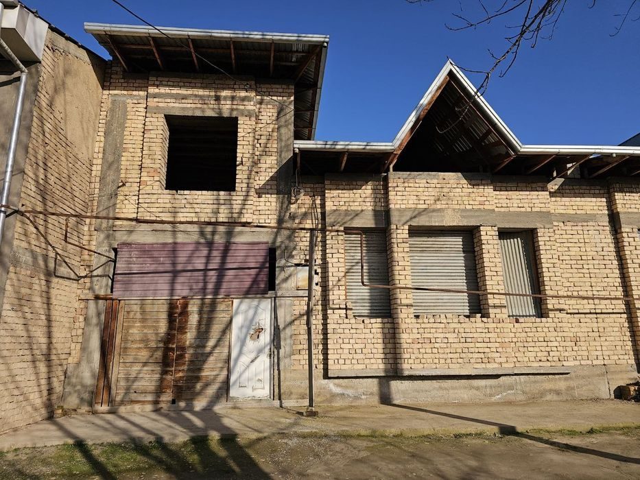 5-xonali uy, 4000 m², Назарбек, sotuvga