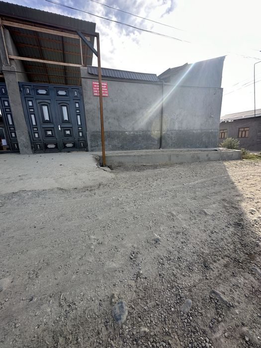 4-xonali uy, 2 m², Назарбек, sotuvga