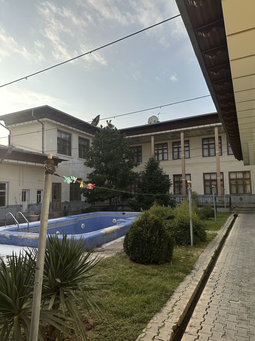 20-xonali dacha, 1 m², Назарбек, sotuvga