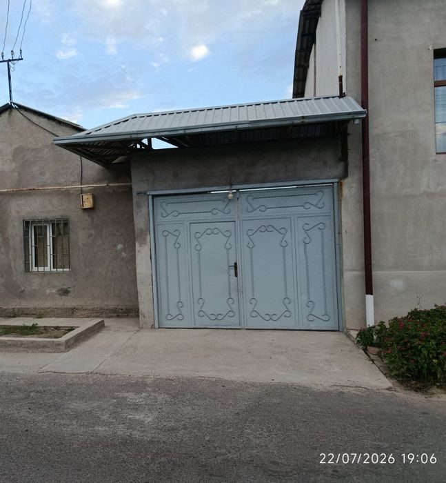 3-xonali uy, 3 m², Назарбек, sotuvga