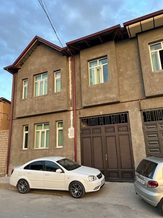 5-xonali uy, 200 m², Назарбек, sotuvga