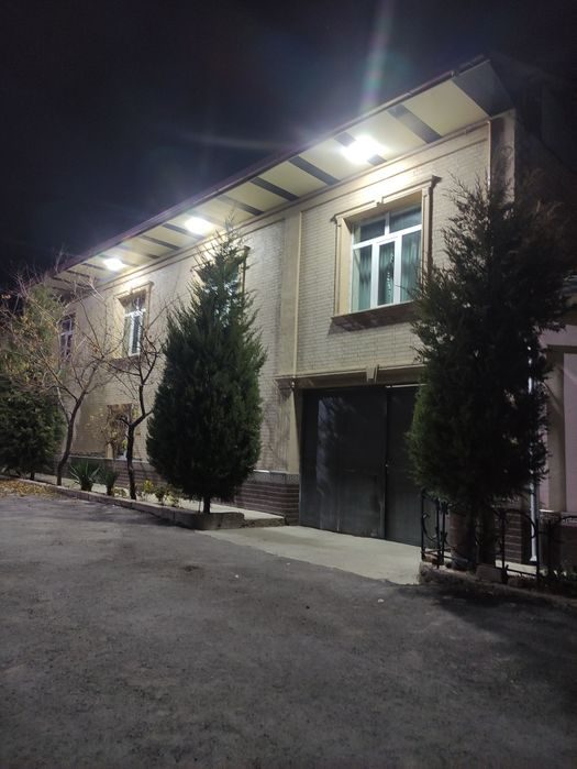 5-xonali uy, 700 m², Назарбек, sotuvga