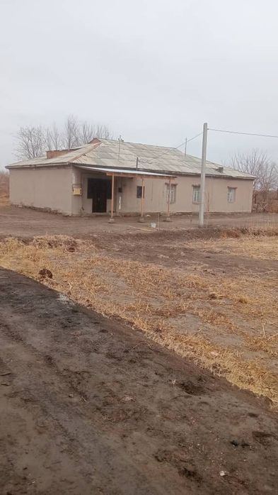 7-xonali uy, 310 m²