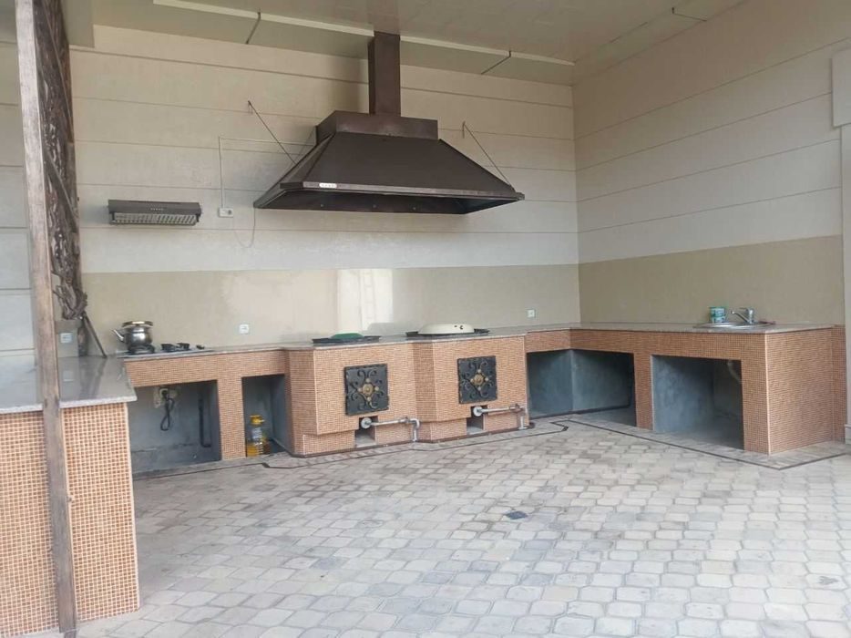 6-xonali uy, 780 m², Назарбек, sotuvga
