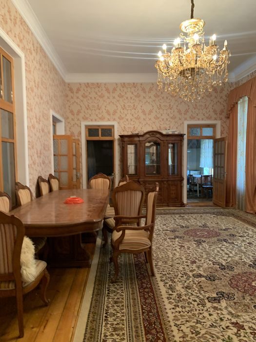 4-xonali uy, 1200 m², Назарбек, sotuvga