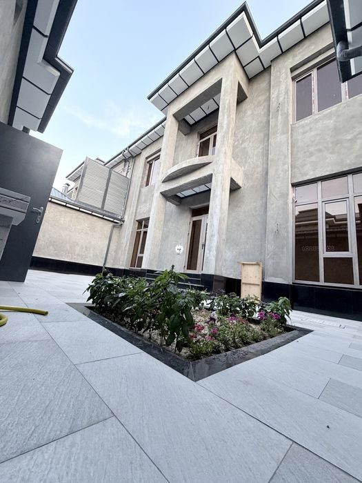 6-xonali uy, 400 m², Назарбек, sotuvga
