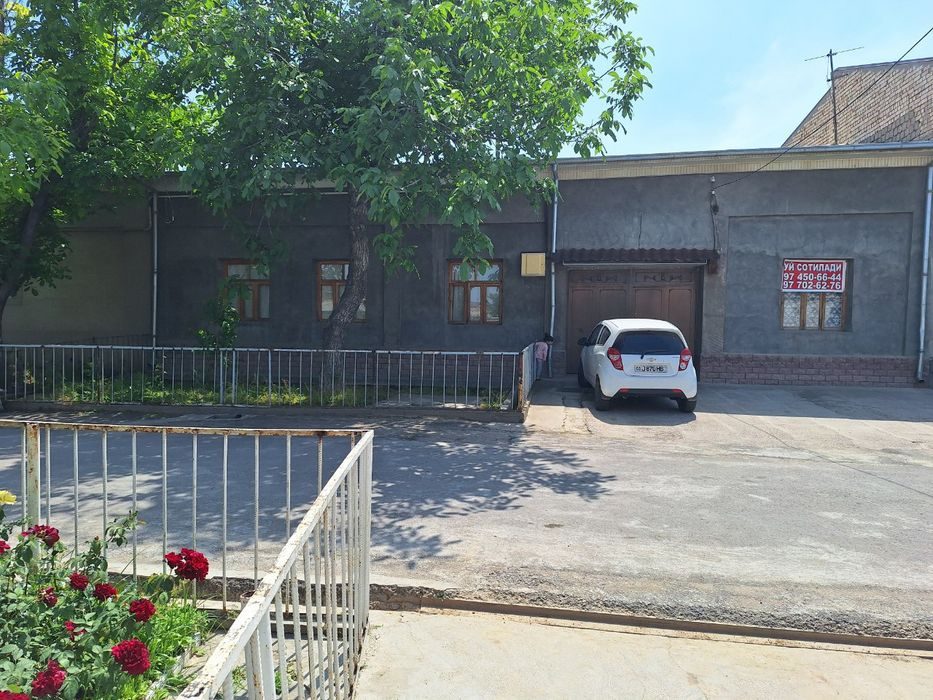 10-xonali uy, 1 m², Назарбек, sotuvga