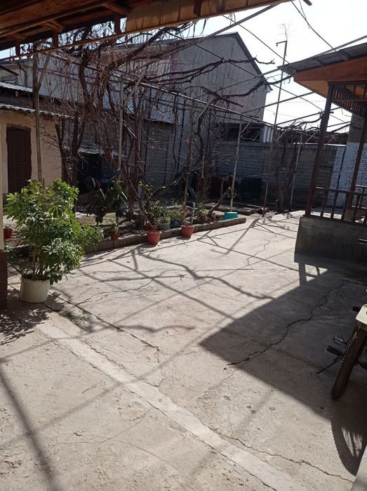 6-xonali uy, 90 m², Назарбек, sotuvga