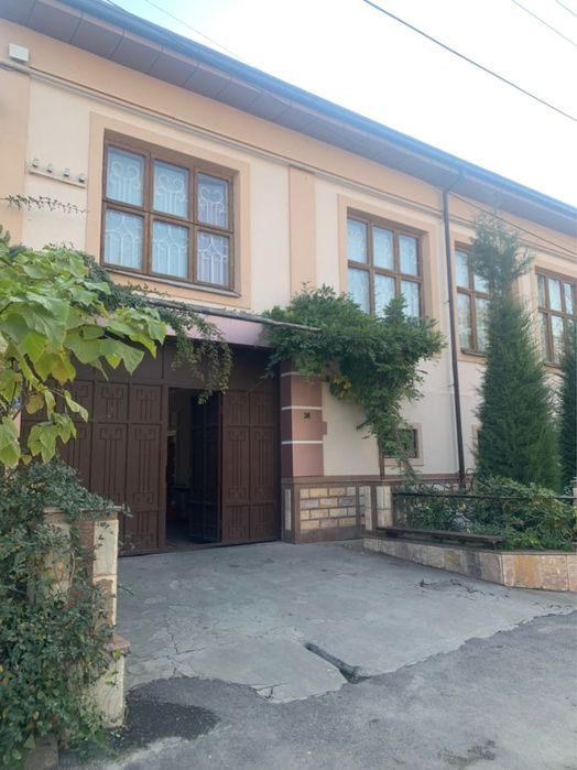 11-room house, 1 m², Назарбек, for sale