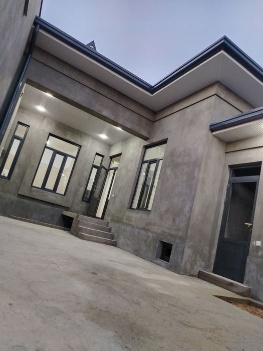 5-xonali uy, 1600 m², Назарбек, sotuvga