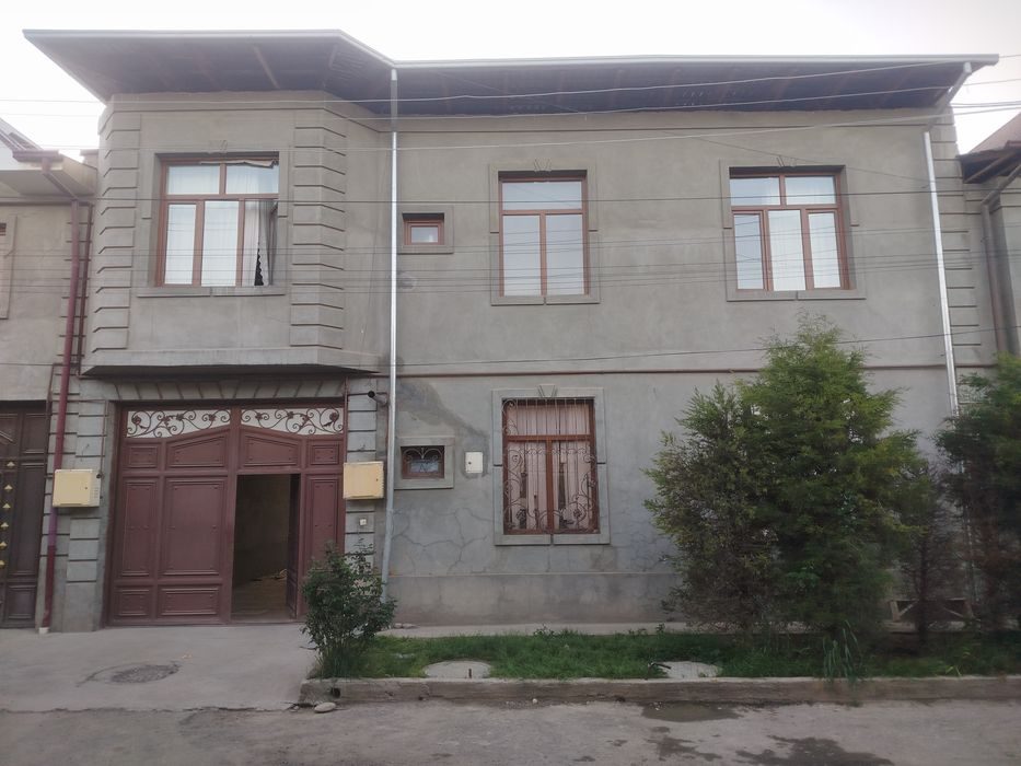8-xonali uy, 400 m², Назарбек, sotuvga
