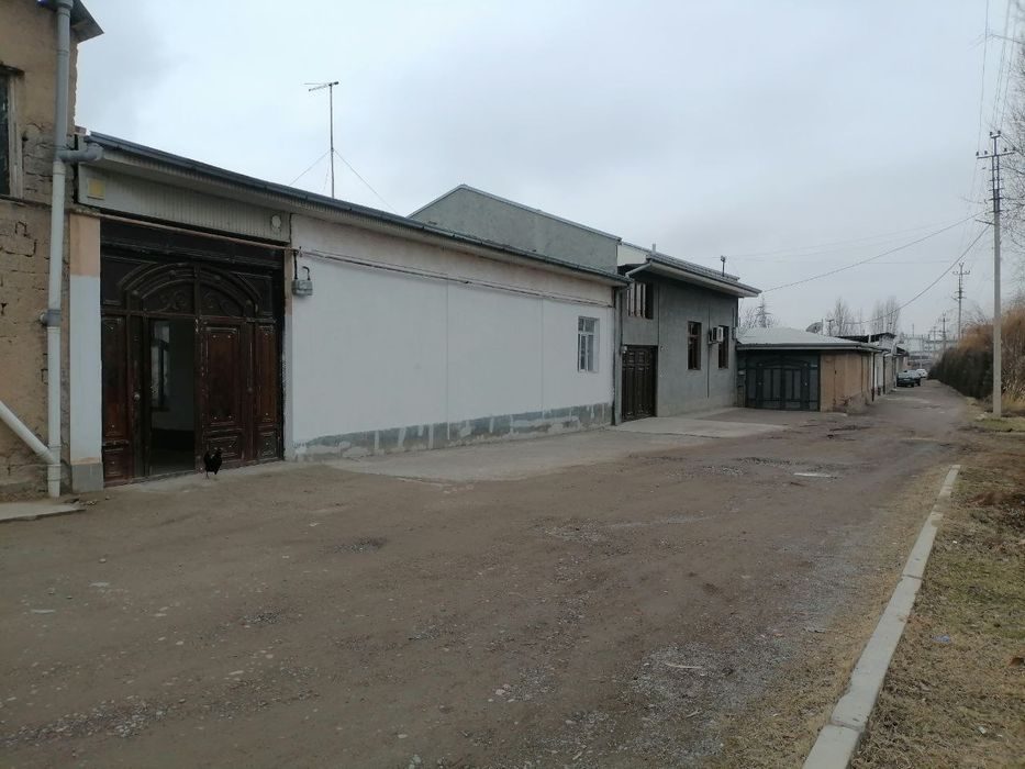 7-xonali uy, 700 m², Назарбек, sotuvga