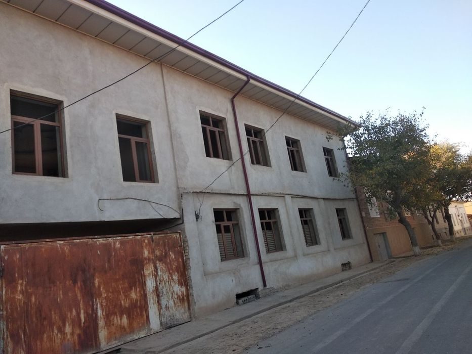 6-xonali uy, 1173 m², Назарбек, sotuvga