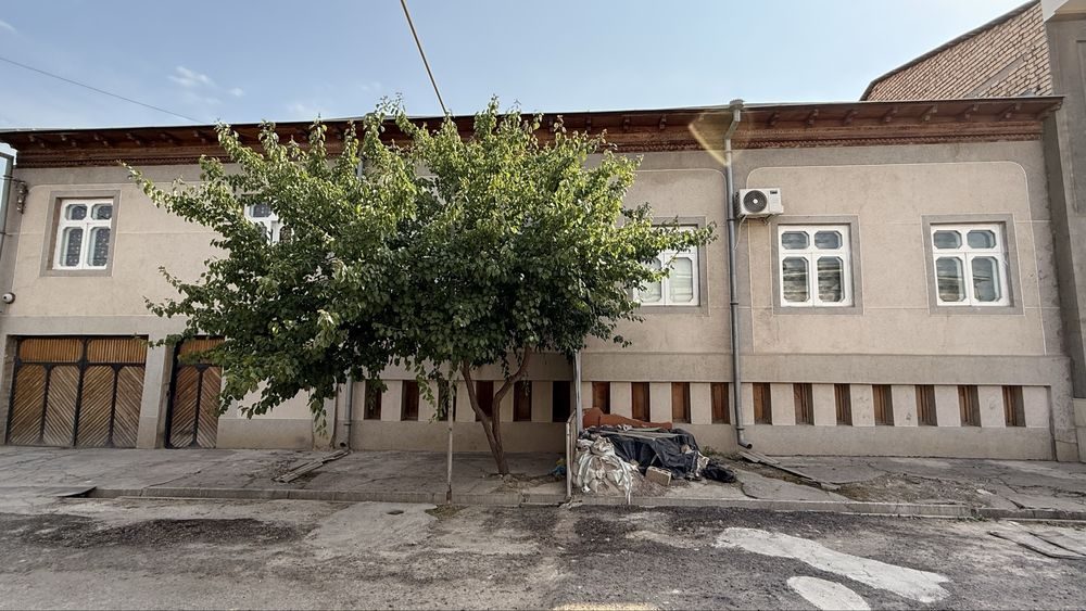 6-xonali uy, 700 m², Назарбек, sotuvga
