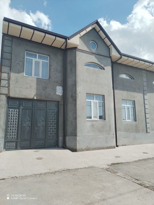 4-xonali uy, 200 m², Назарбек, sotuvga