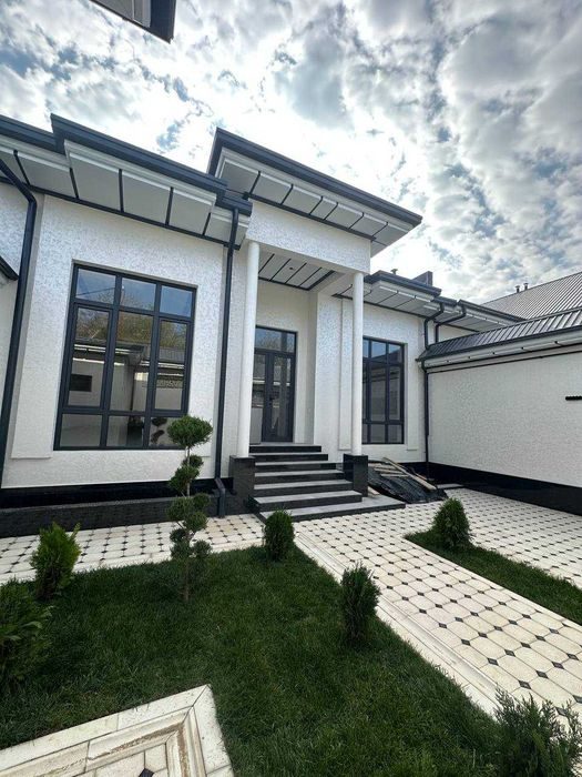 5-xonali uy, 200 m², Назарбек, sotuvga