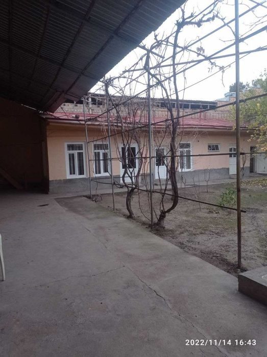 15-xonali uy, 15 m², Назарбек, sotuvga