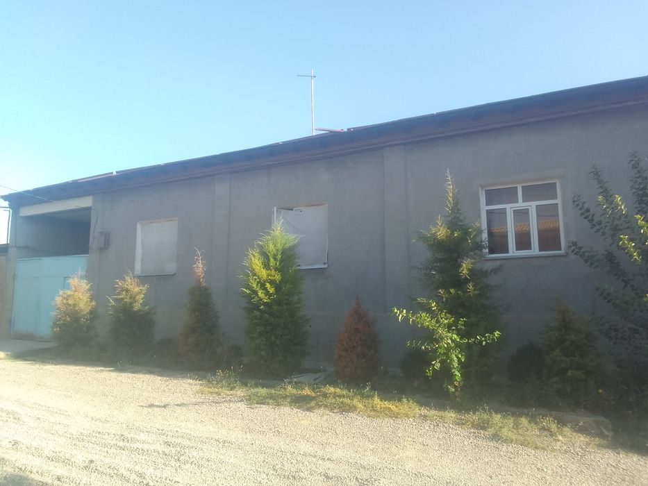 8-xonali uy, 600 m², Назарбек, sotuvga