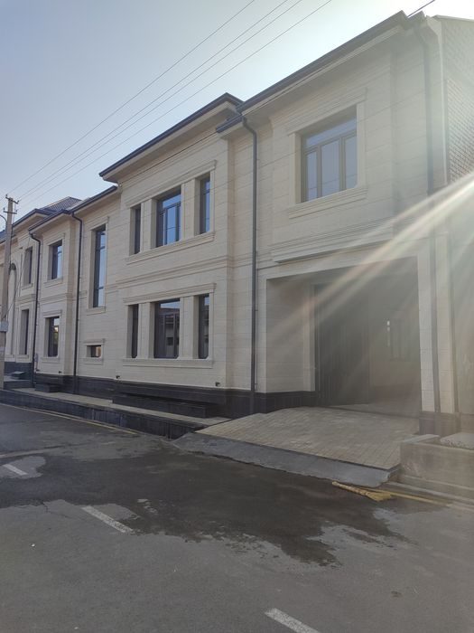 7-xonali uy, 400 m², Назарбек, sotuvga