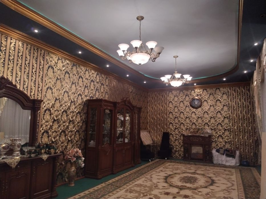 7-xonali uy, 300 m², Назарбек, sotuvga