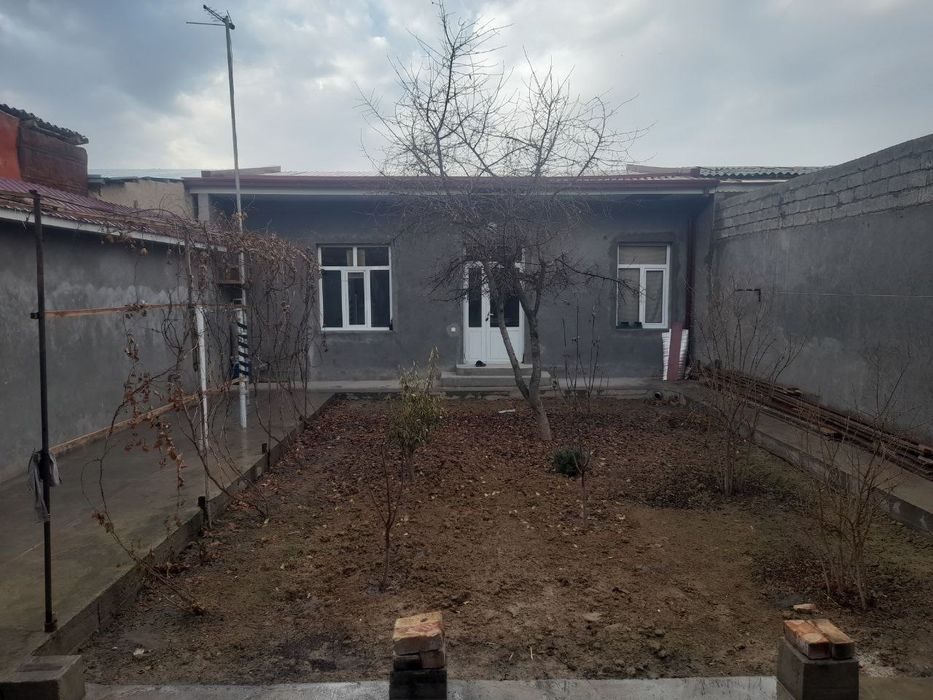 6-xonali uy, 3 m², Назарбек, sotuvga