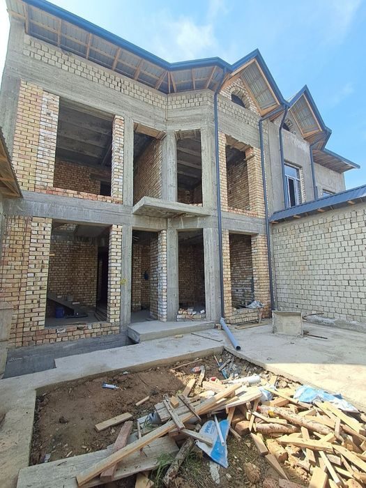 5-xonali uy, 200 m², Назарбек, sotuvga