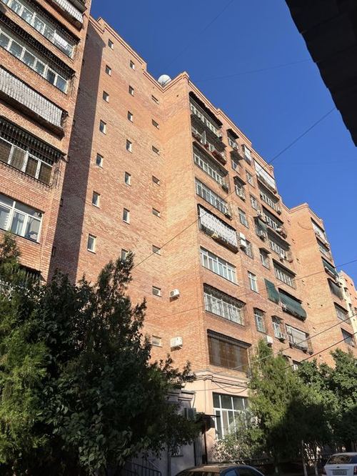 4-xonali kvartira, 125 m²