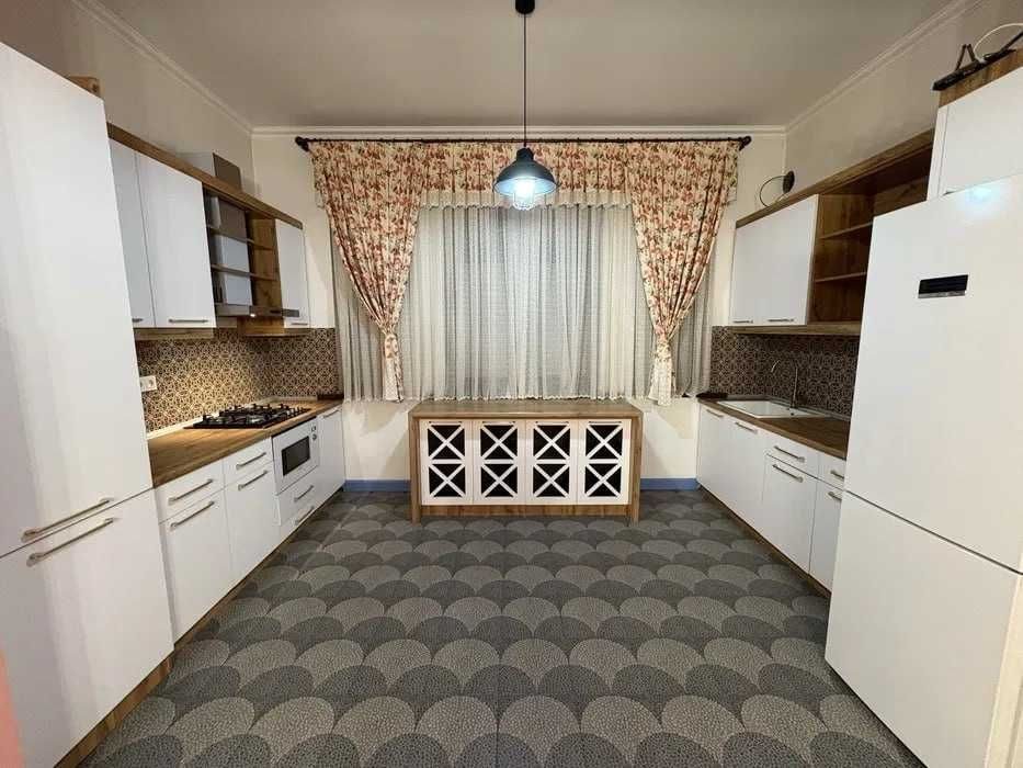 4-xonali kvartira, 165 m², Toshkent, Olmazor tumani, sotuvga