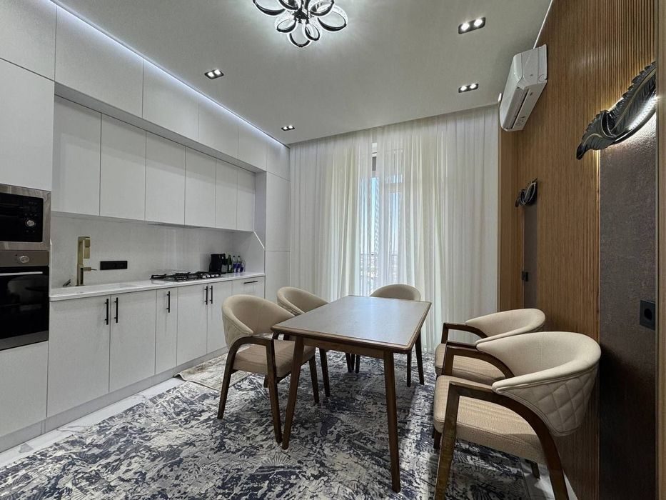 2-room apartment, 72 m², Tashkent, Almazar District, for sale