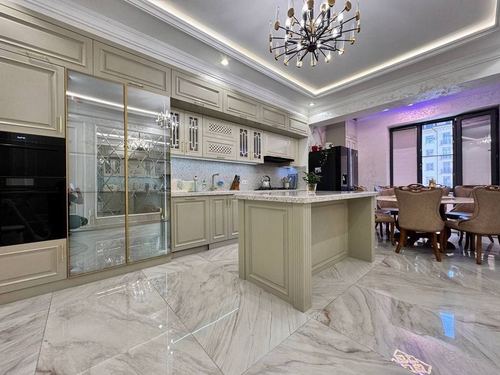 5-xonali kvartira, 187 m²