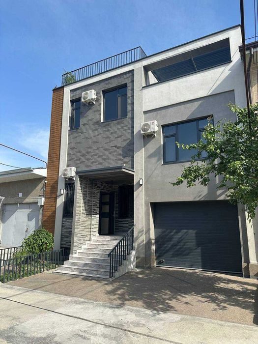 5-room house, 300 m², Tashkent, Almazar District, for sale