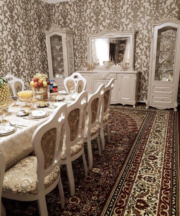 8-room house, 4 m², Tashkent, Almazar District, for sale