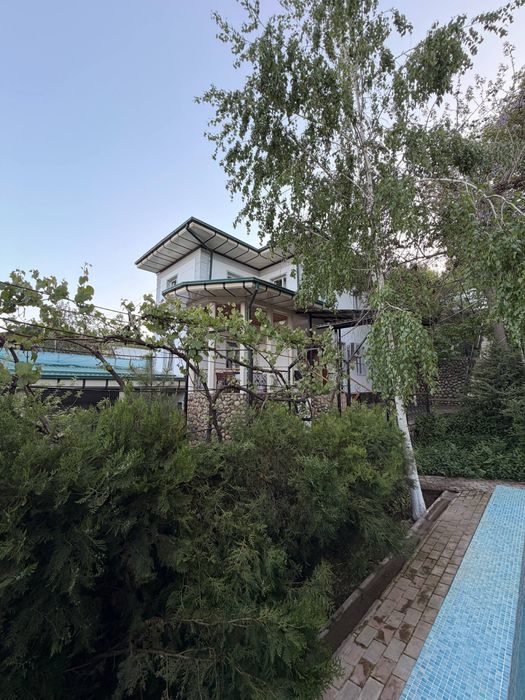 4-room dacha, 130 m², Tashkent, Almazar District, for sale