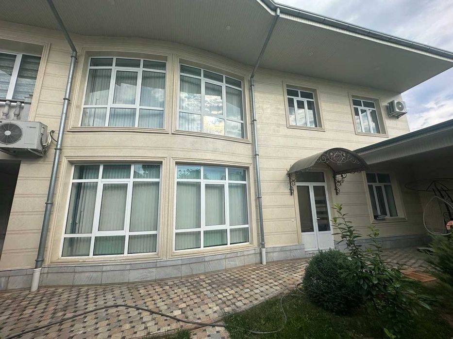 10-room house, 6 m², Tashkent, Almazar District, for sale