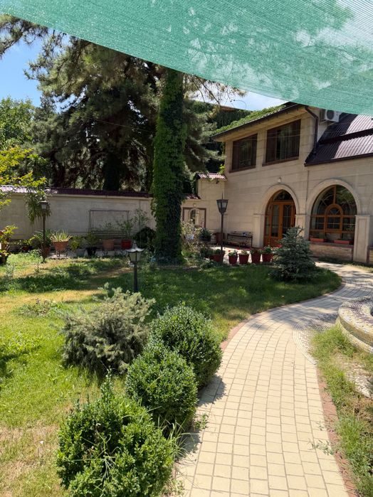 10-room house, 300 m², Tashkent, Almazar District, for sale