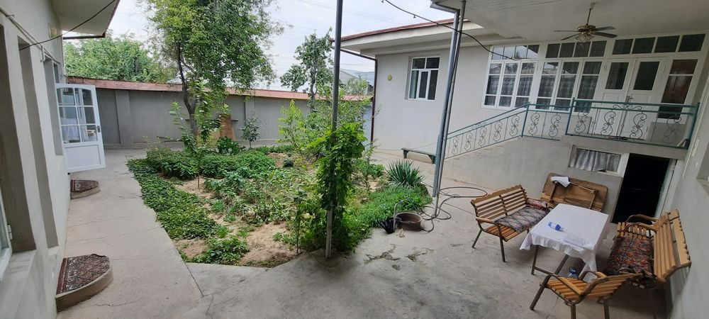 6-room house, 3700 m², Tashkent, Almazar District, for sale