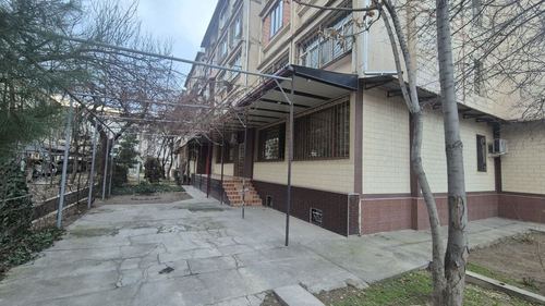 5-xonali kvartira, 130 m²