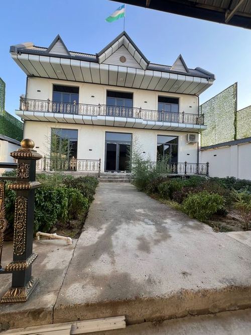 11-xonali uy, 560 m²