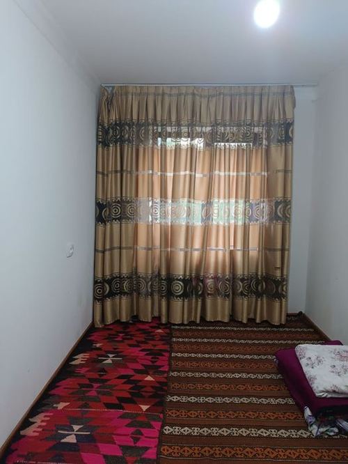 3-xonali kvartira, 100 m²
