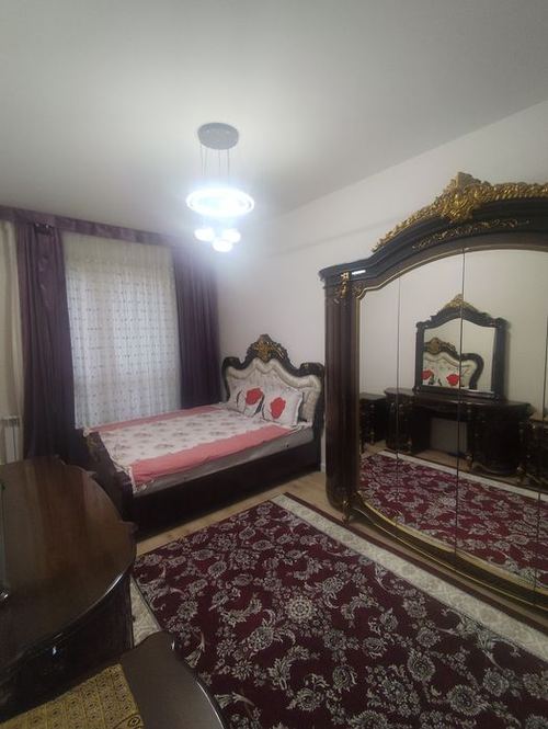 3-xonali kvartira, 90 m²