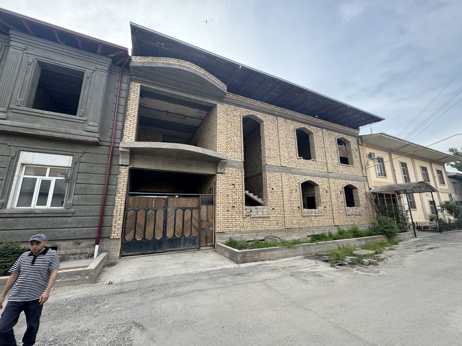 12-room house, 6000 m², Tashkent, Almazar District, for sale